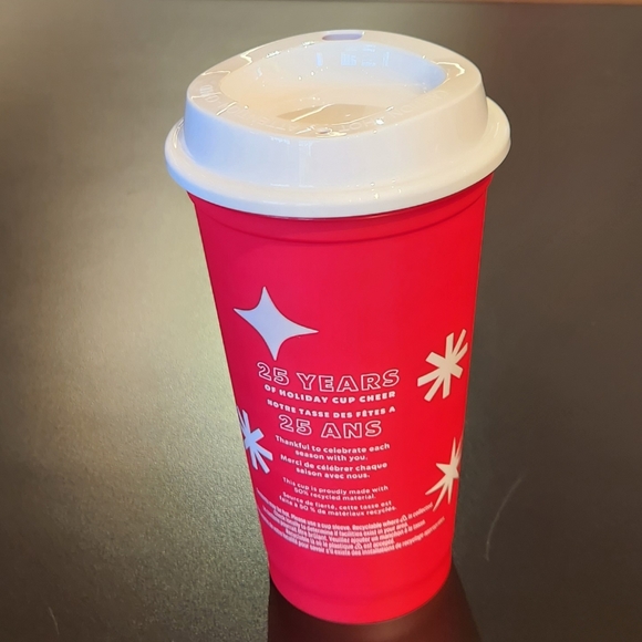 *NEW* Starbucks Holiday 2022 Cup 25th ANNIVERSARY 16oz Reusable lidded cup - Picture 2 of 2